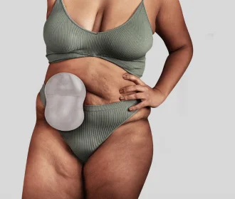 Žena držící dítě